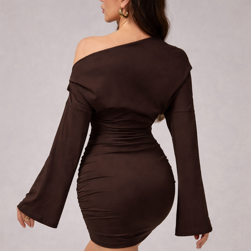 Robe a épaule asymétrique